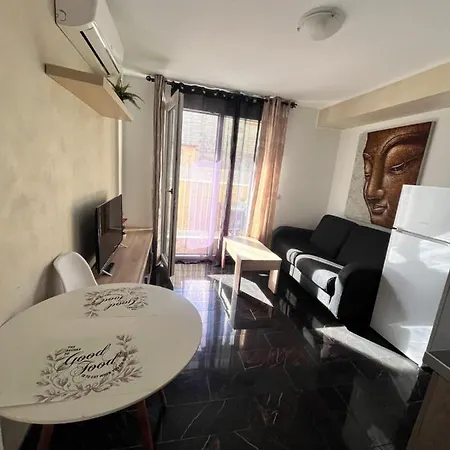 Edificio Sofia Apartment *